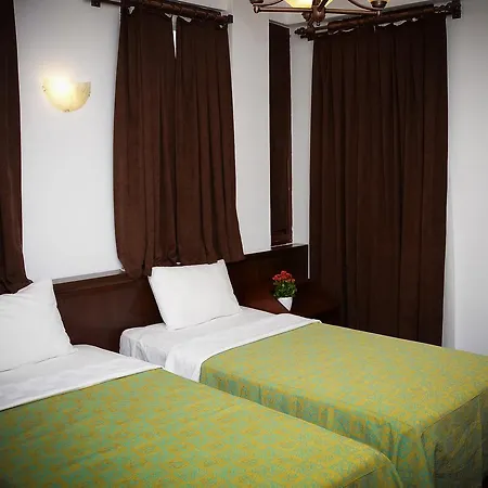 Konukevi Villa Verde 2*